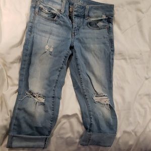 AE distressed crop jeans sz 4